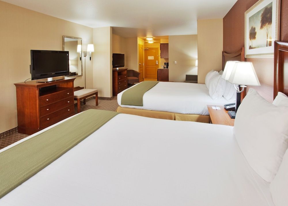 Holiday Inn Express & Suites WILLOWS by IHG 2