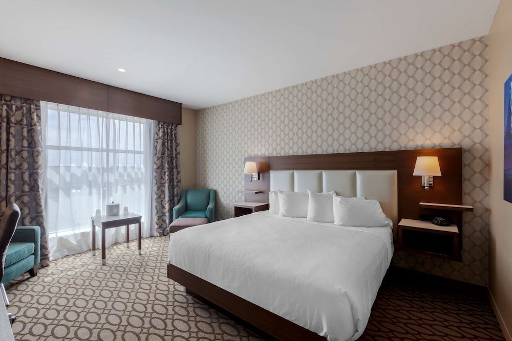 Best Western Plus St. John's Airport Hotel and Suites 1