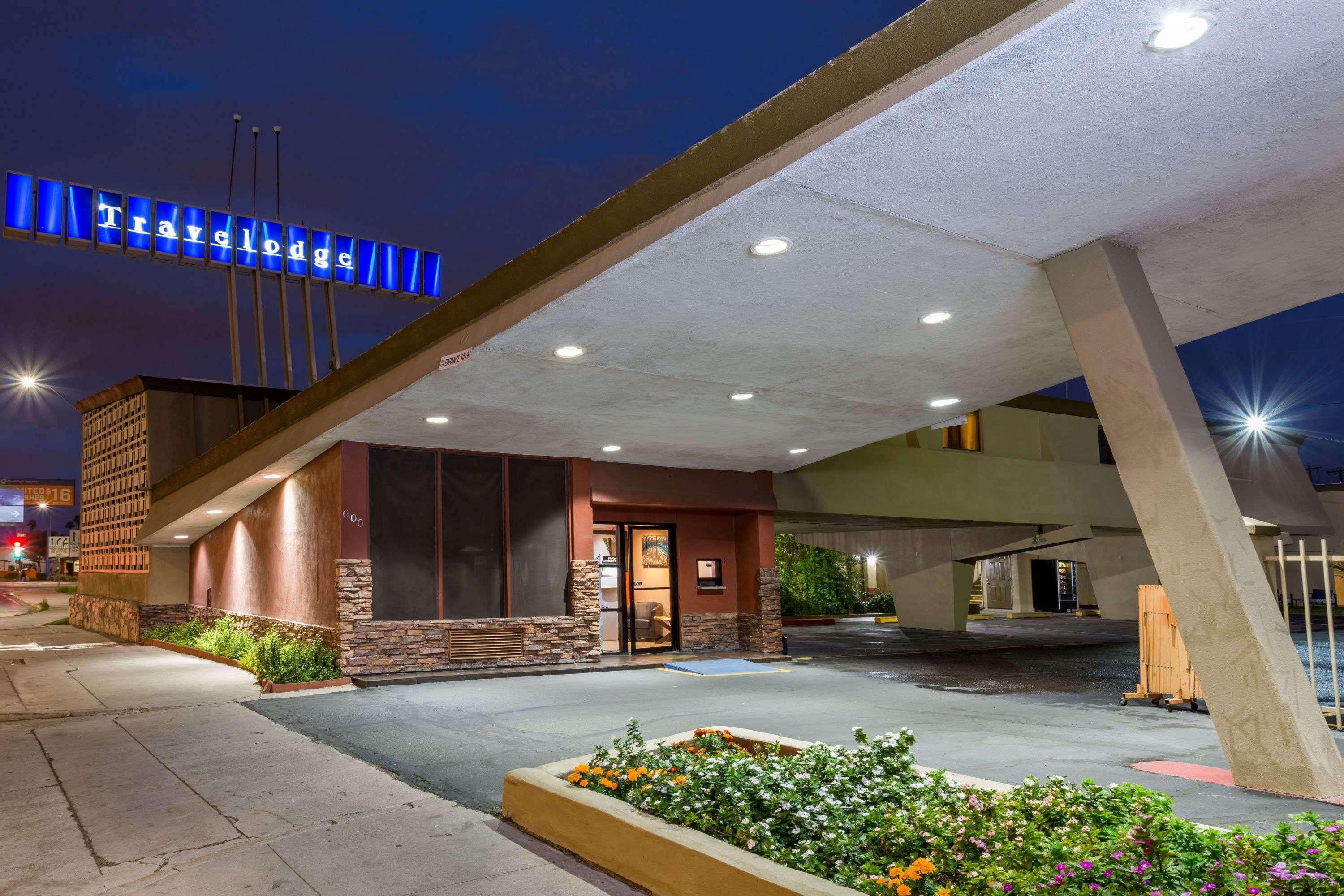 Travelodge by Wyndham Phoenix Downtown 2