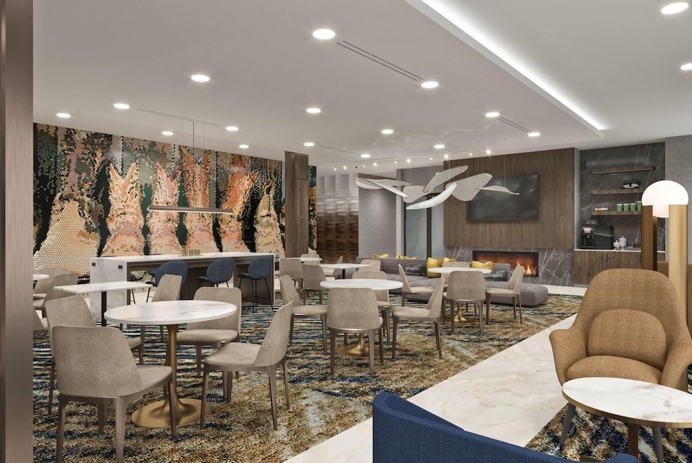 La Quinta Inn & Suites by Wyndham Mebane 1