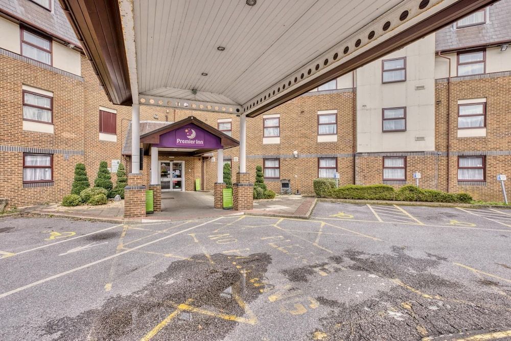 Premier Inn London Gatwick Airport A23 1