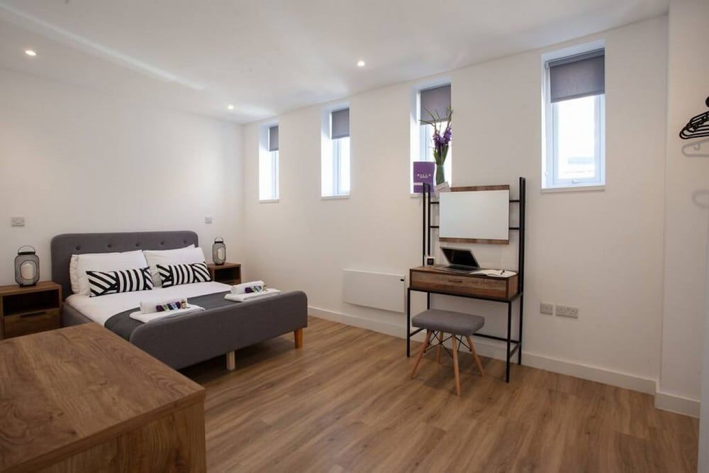 Modern, Stylish 1BR Apartment Nearby AO Arena 1