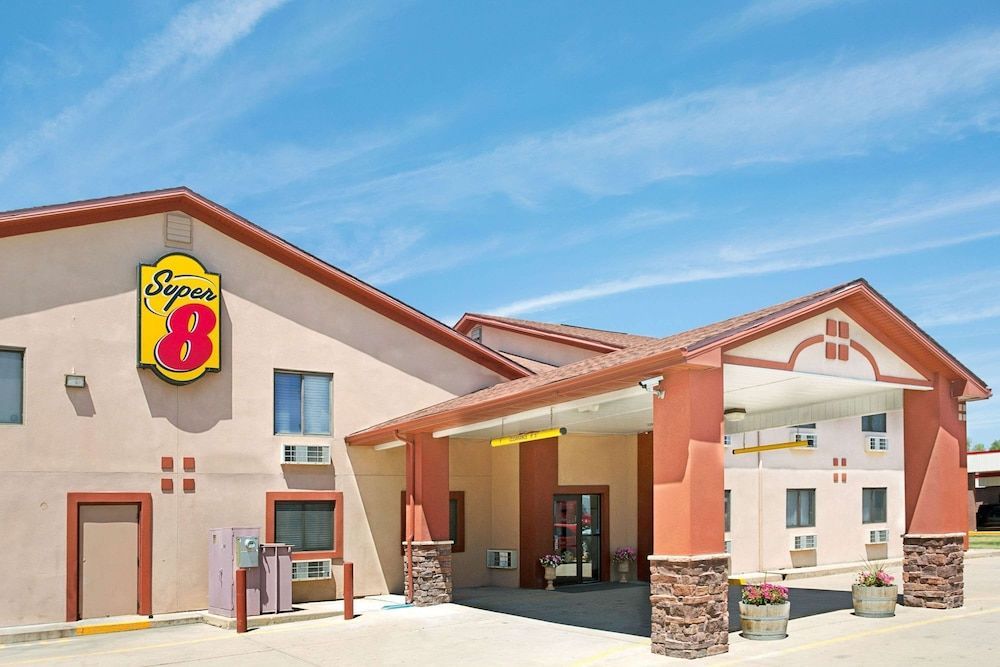 Super 8 by Wyndham Longmont/Del Camino 1