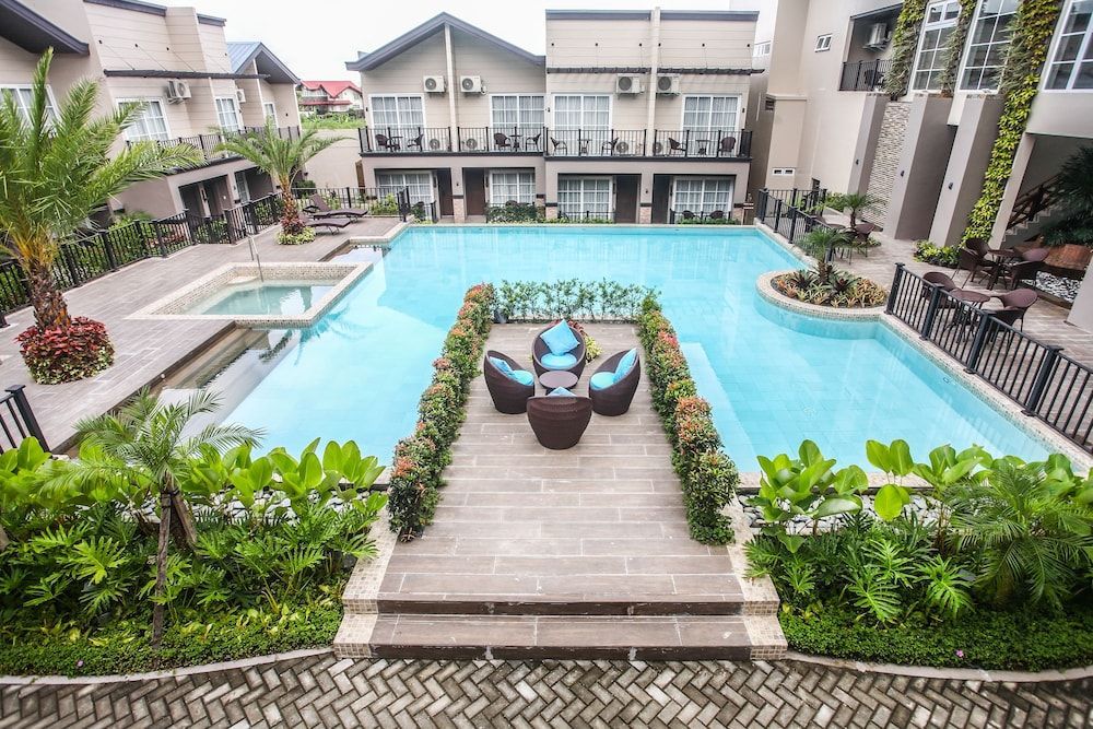 Royale Parc Hotel Tagaytay 1