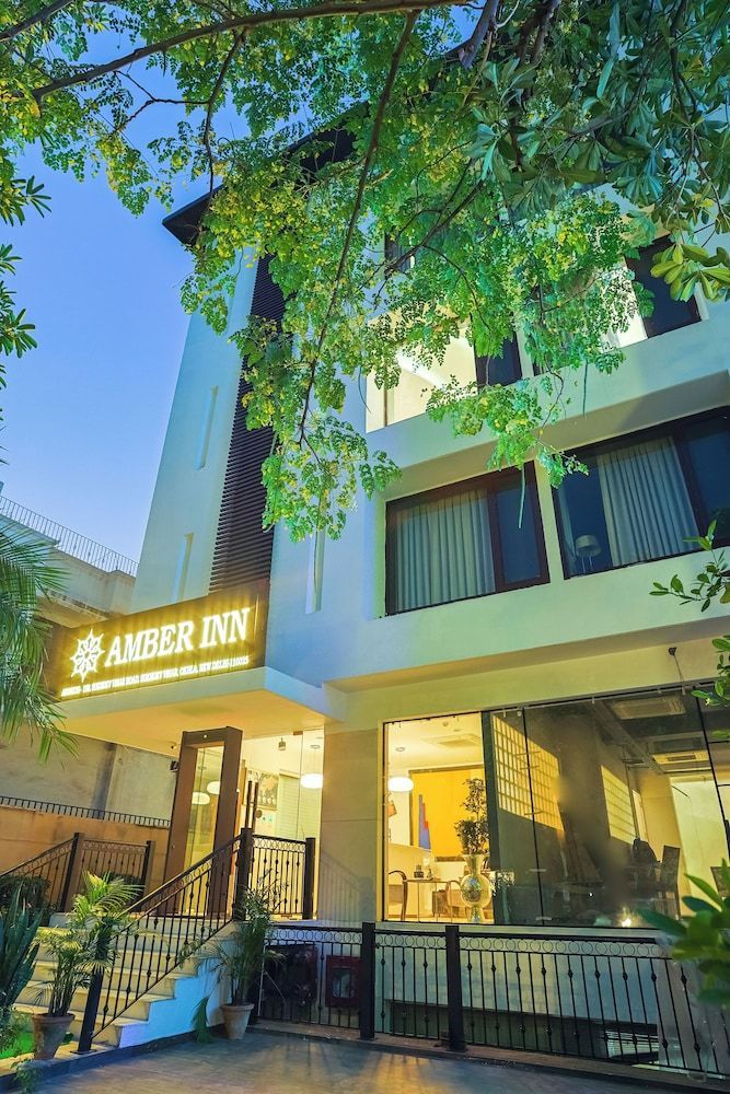 Amber Inn by Orion Hotels 1