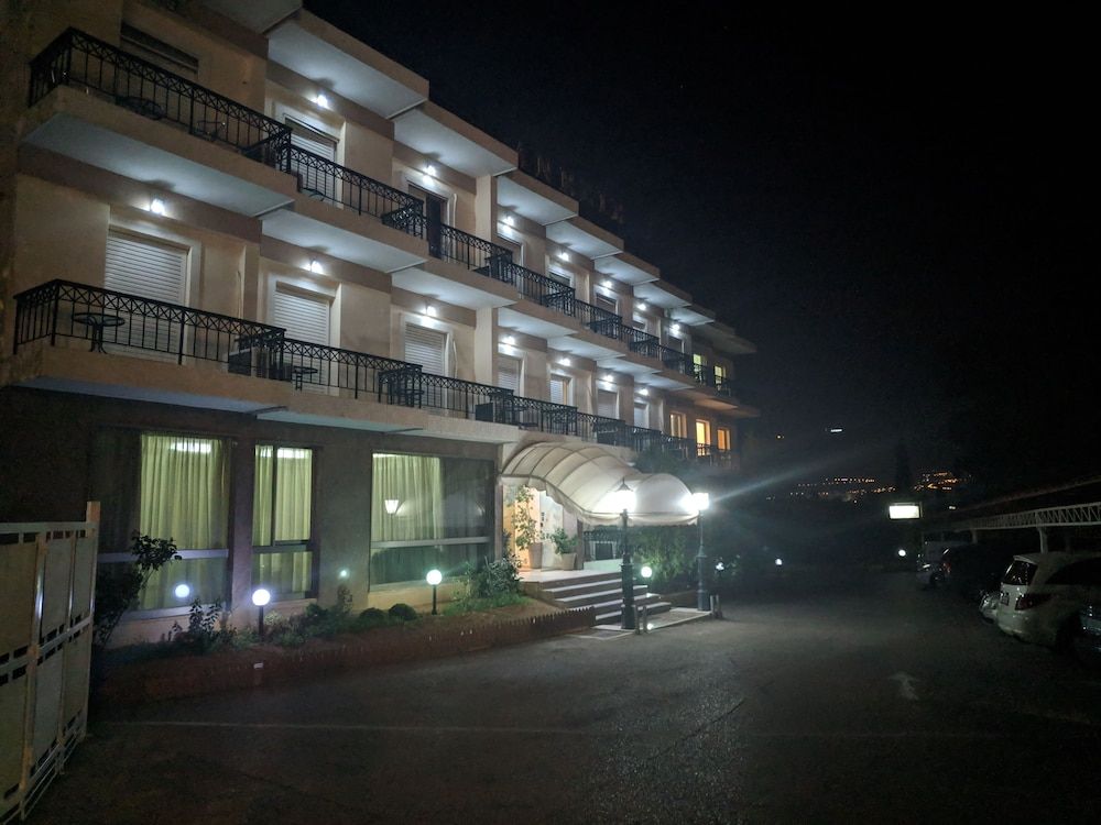 Hotel Anesi 1