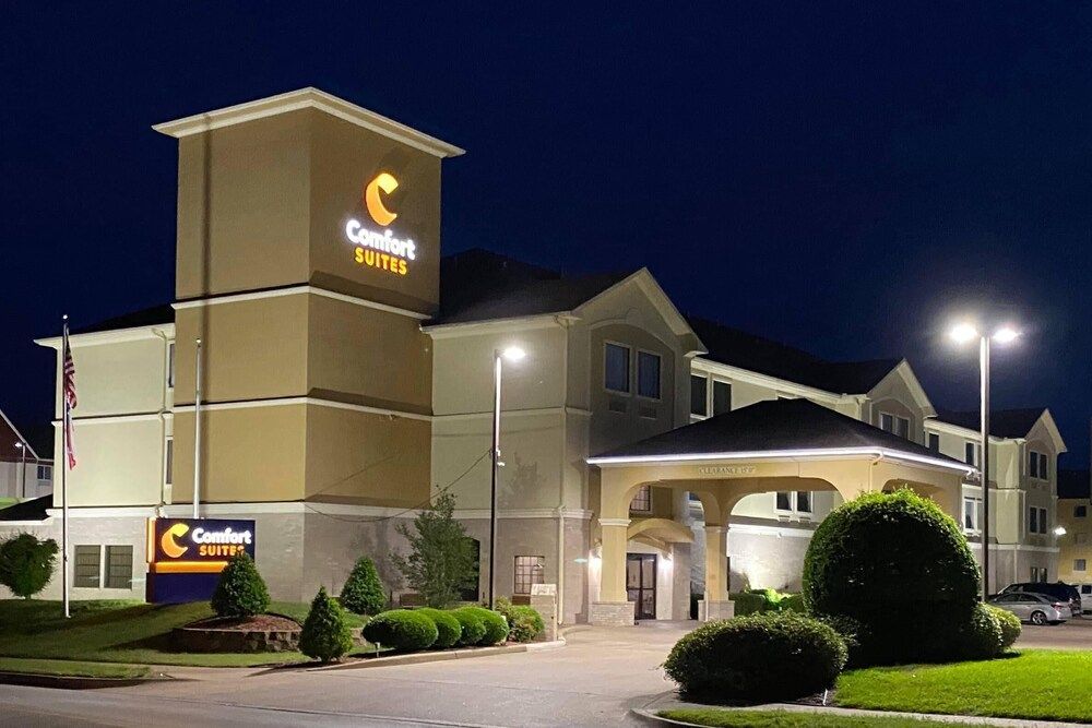 Comfort Suites Tyler South 1