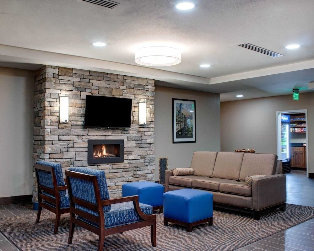 Comfort Inn & Suites Caldwell 2
