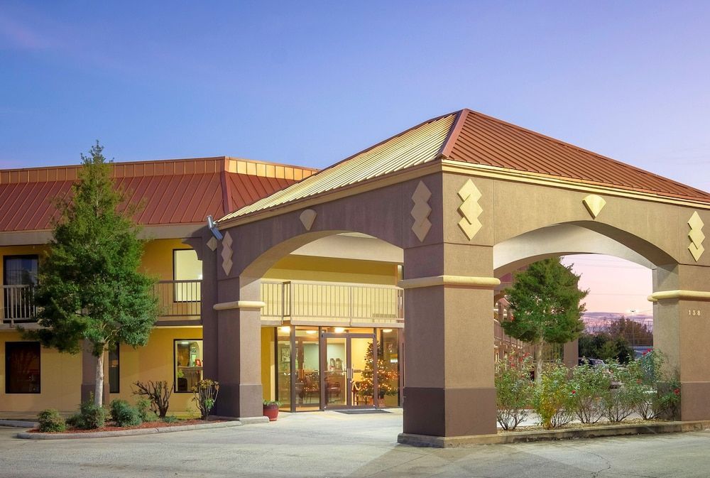 Red Roof Inn & Suites Oxford 1