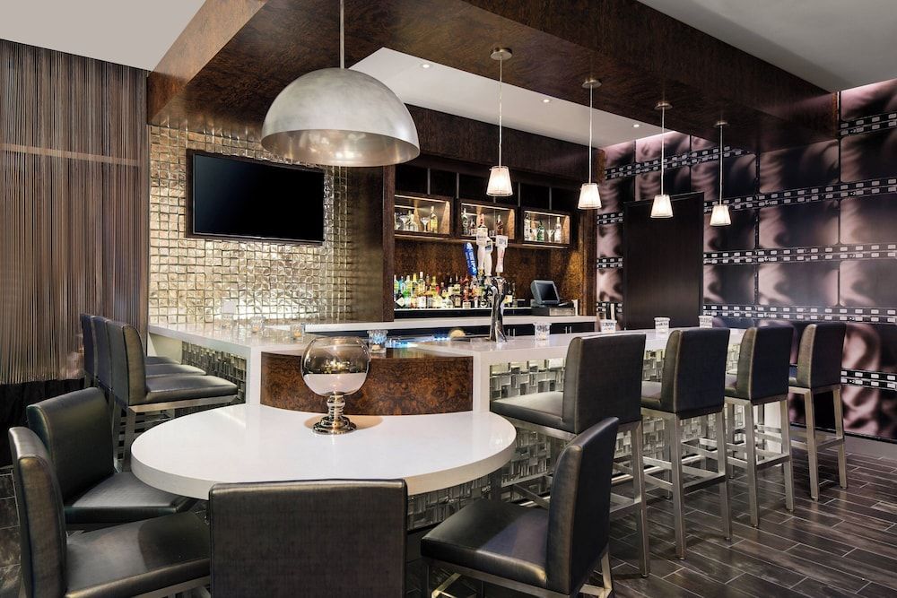 SpringHill Suites by Marriott Los Angeles Burbank/Downtown 2