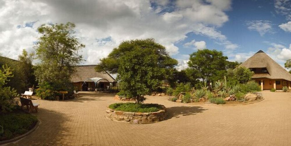 Cheetah View Lodge at Cheetah Conservation Fund 1