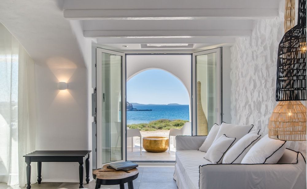 Cyano Suites 1