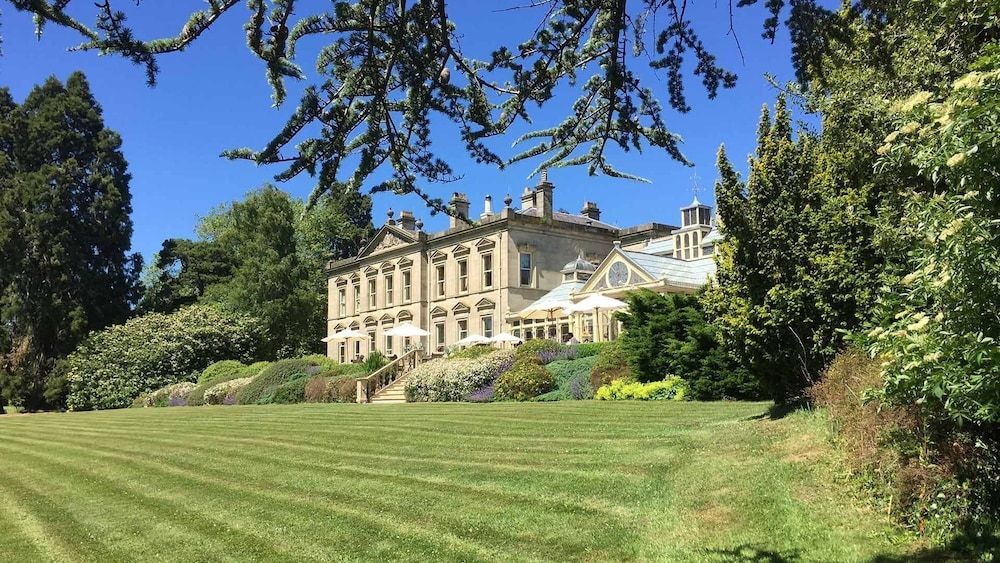 Kilworth House Hotel and Theatre 1