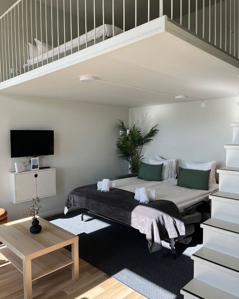 Waterfront Cabins Studio Apartments 1