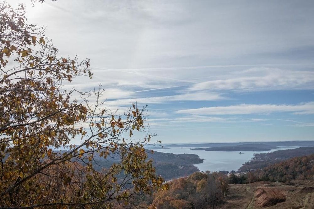 The Lodges at Table Rock Lake 1