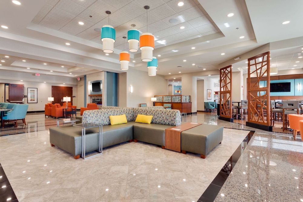 Drury Plaza Hotel St. Louis St. Charles 2