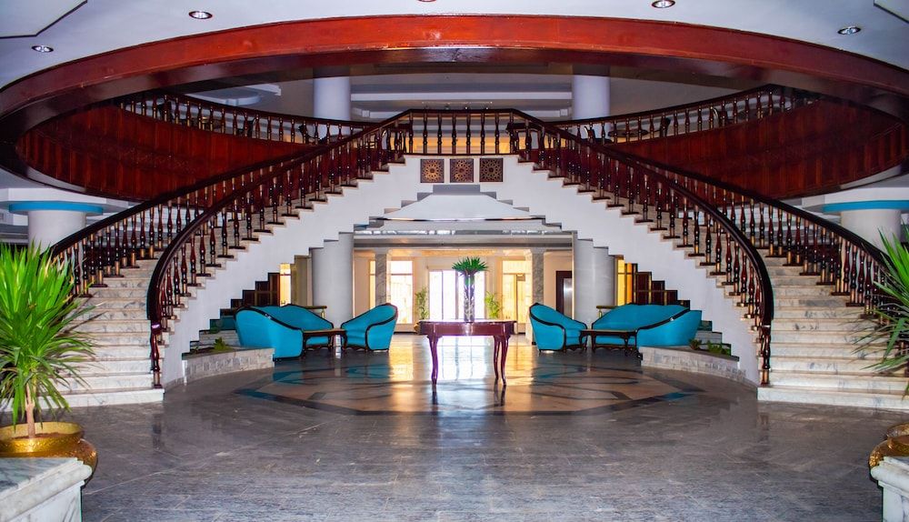 White Valley Palace 2