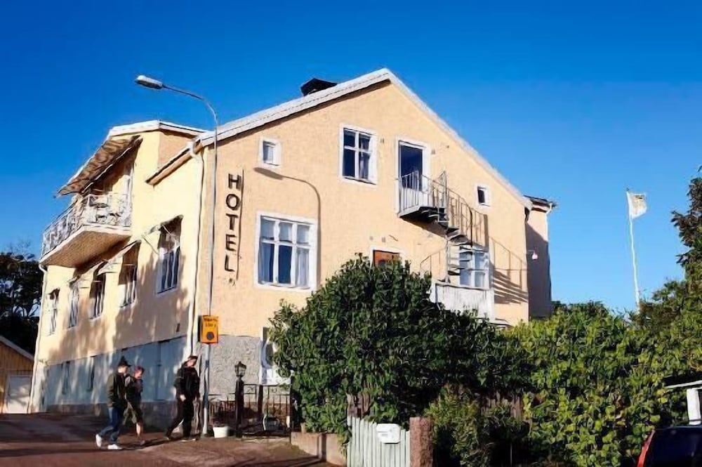 Adels Hotel 1