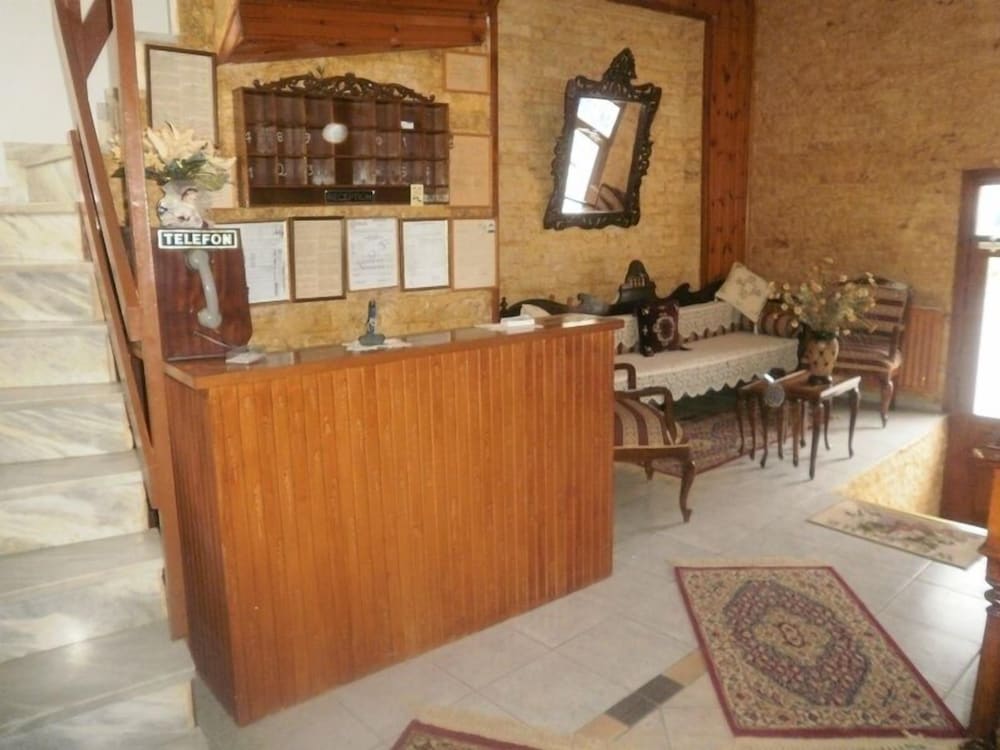 Regina Hotel 2