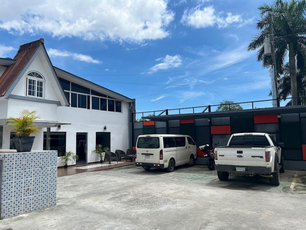 Express Inn Panama International Airport Hostel 1