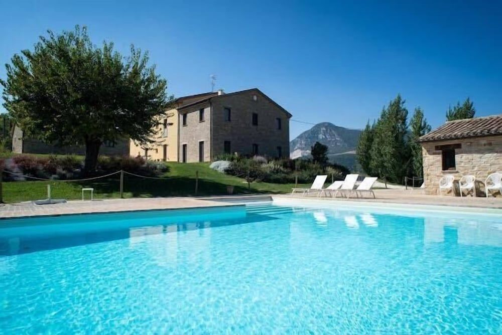 Amico Country House 1