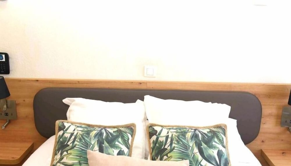 Azur Hotel 1