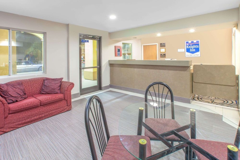 Knights Inn - Forest Hill, TX 2