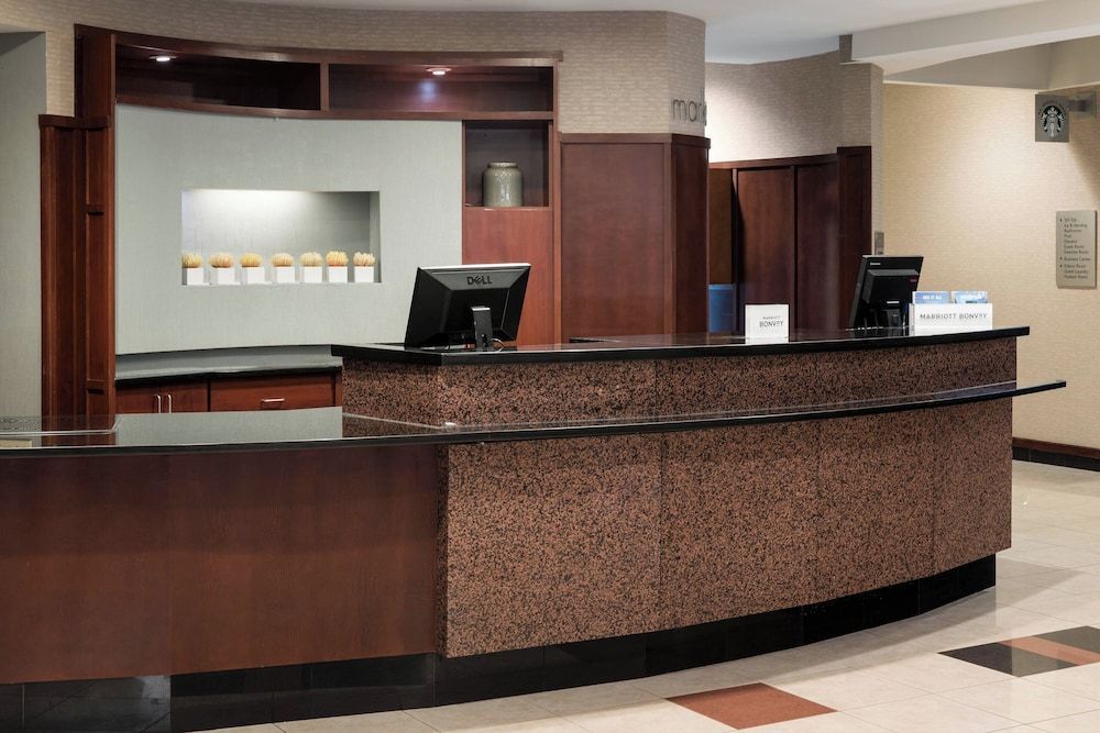 Courtyard by Marriott West Orange 2