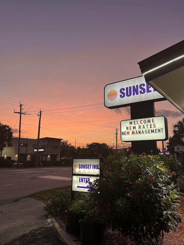 Sunset Inn 1