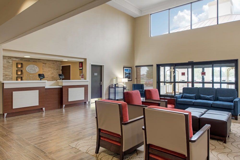 Comfort Suites Lafayette University Area 2
