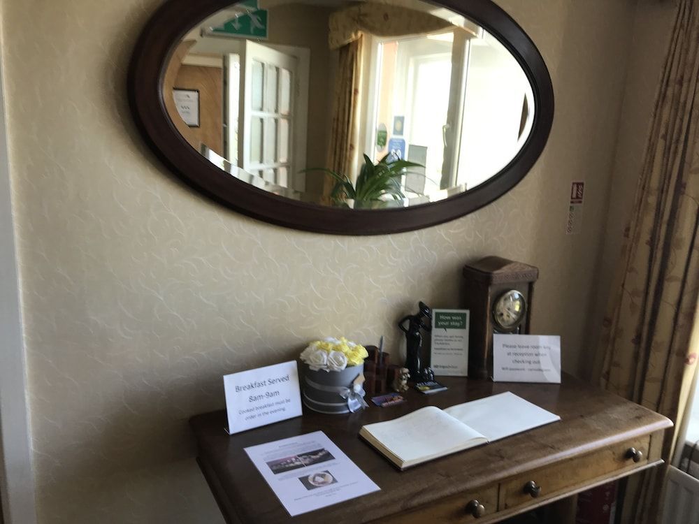 Carnside Guest House 2