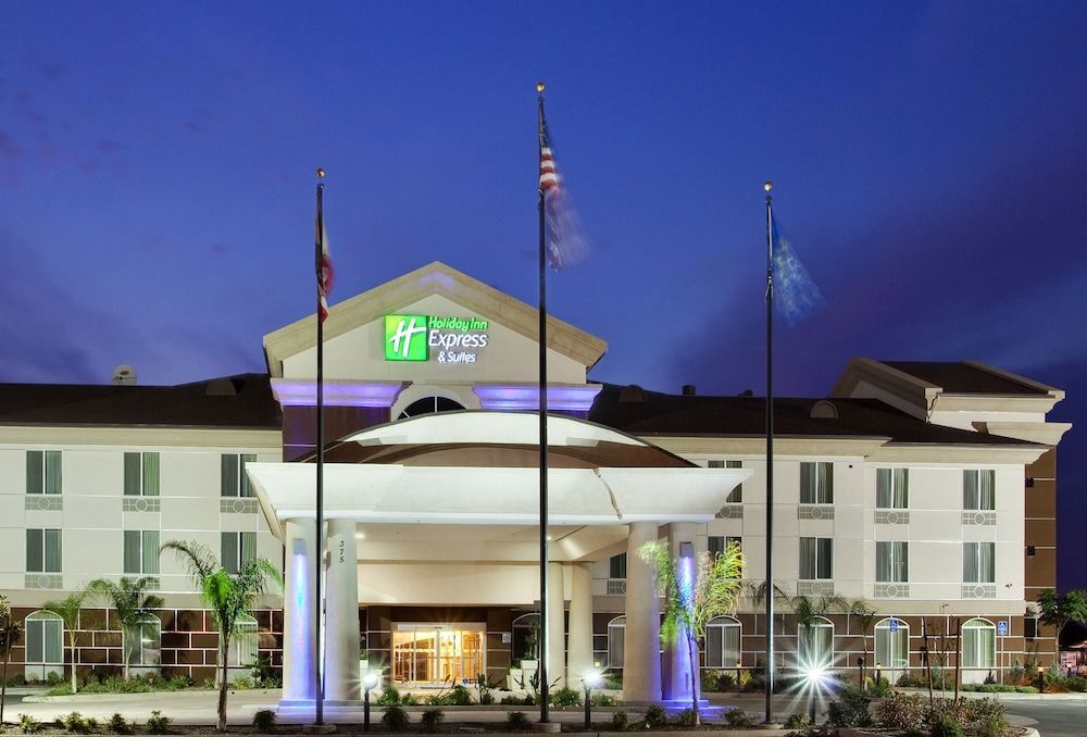 Holiday Inn Express & Suites DINUBA WEST by IHG 1