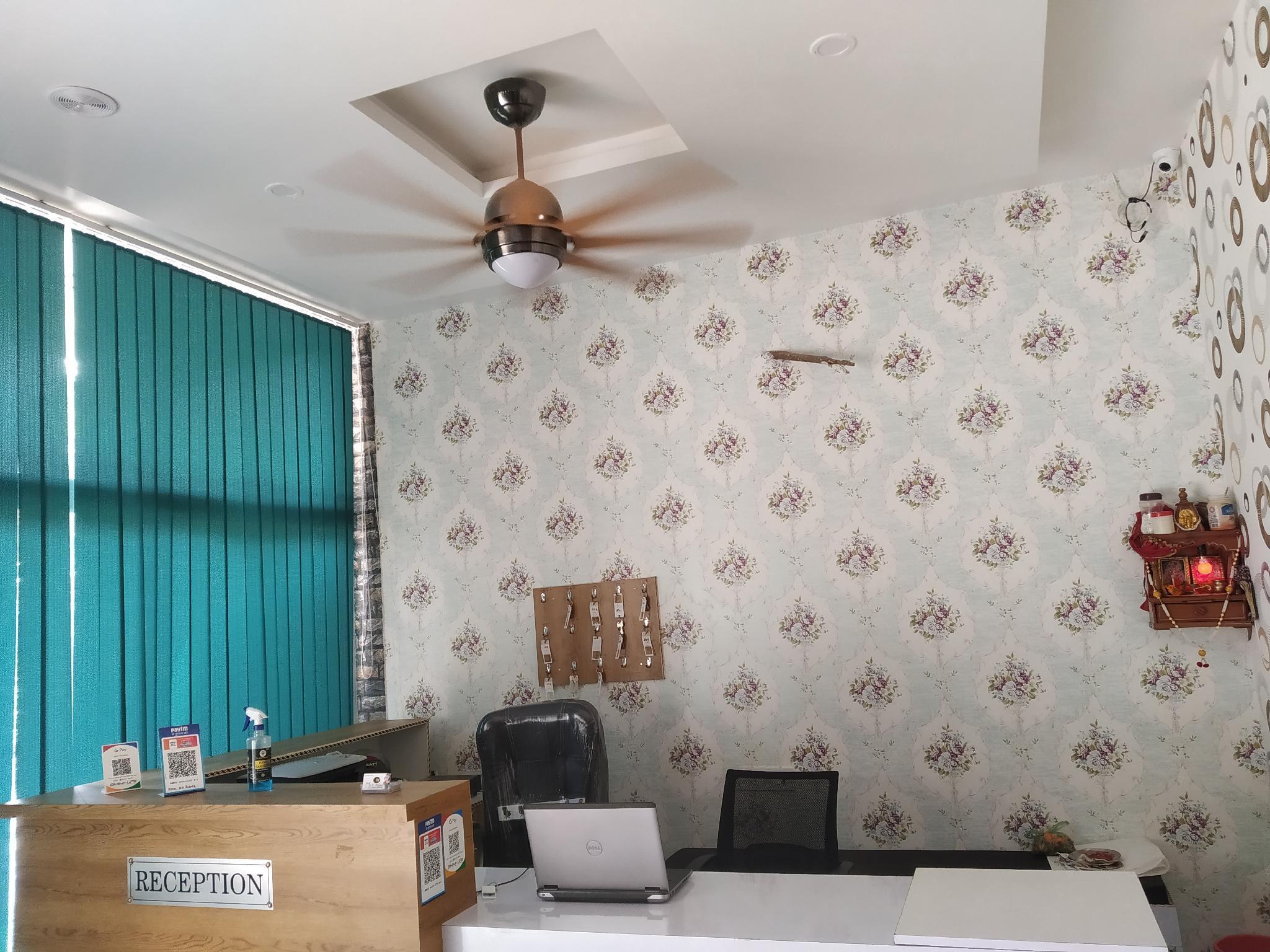 NV Palace - Best Hotel in Vrindavan Near Prem Mandir and Iskcon Temple with Private Parking 2