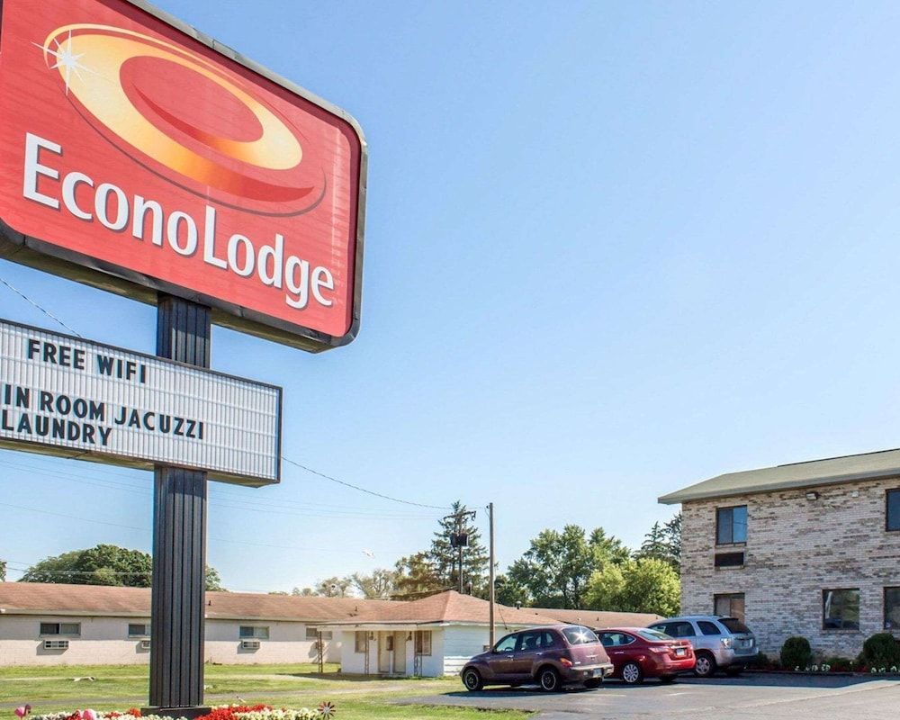 Econo Lodge Elkhart North 1