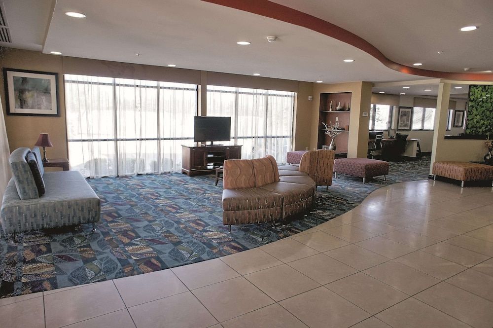 La Quinta by Wyndham Edmond 2