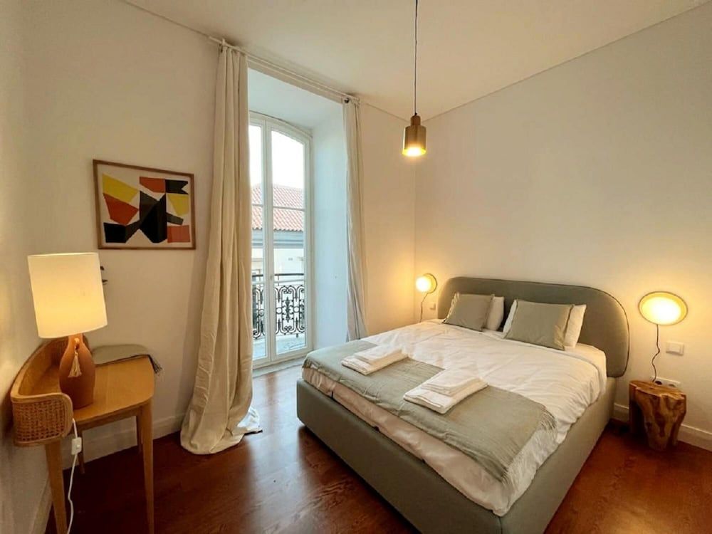 President Pais Apartment 2