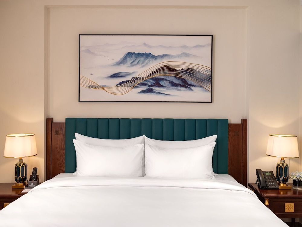 L'Signature Hotel & Spa 2