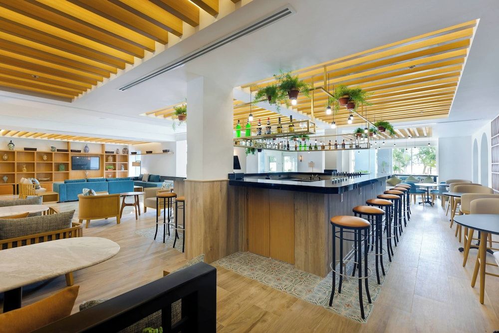 Courtyard by Marriott Cancun Airport 2
