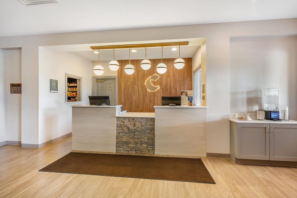 Comfort Inn & Suites Dover 2