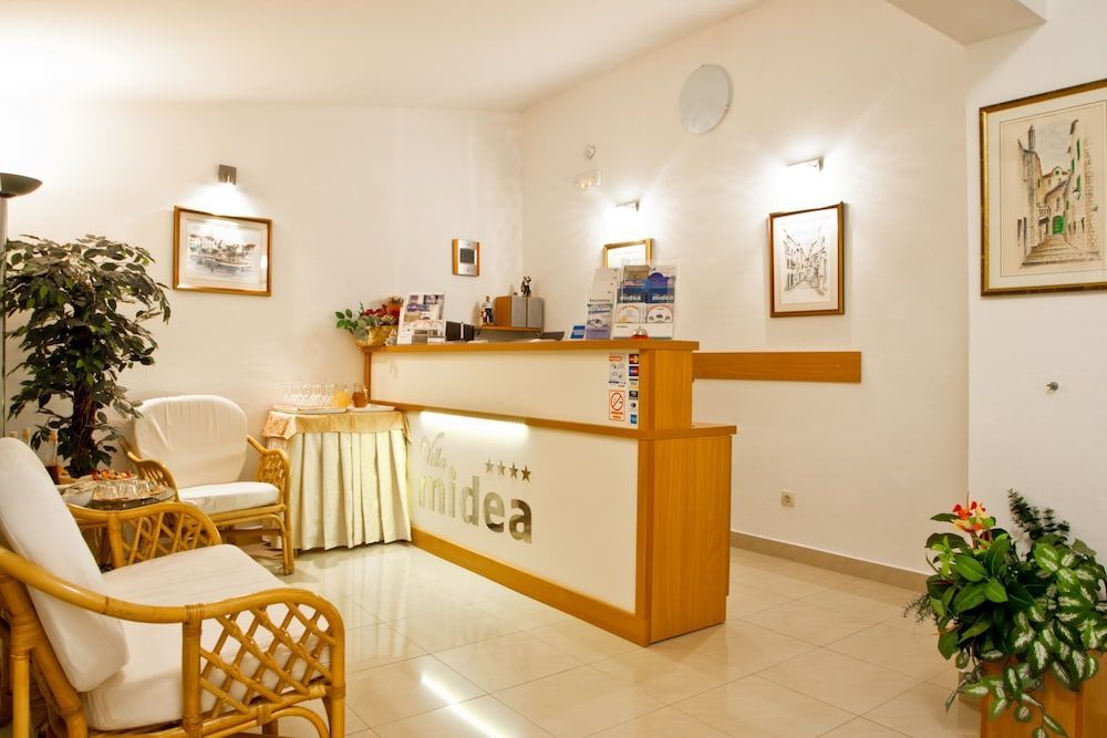 Villa Midea 2