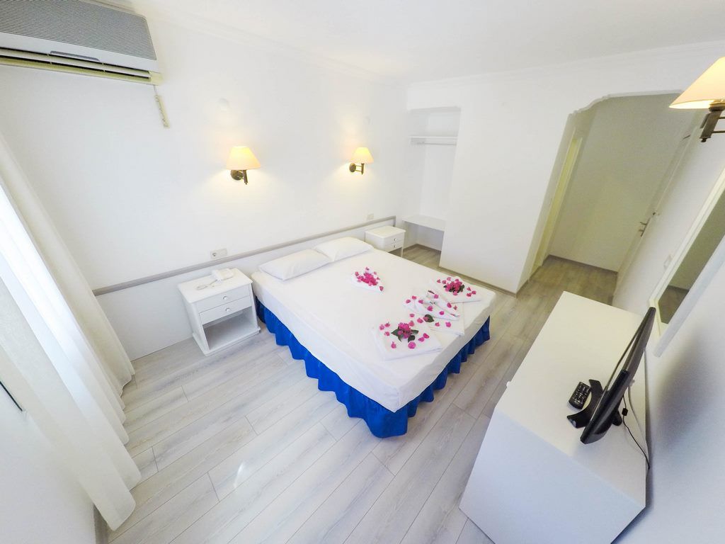 The Hello Hotel 2