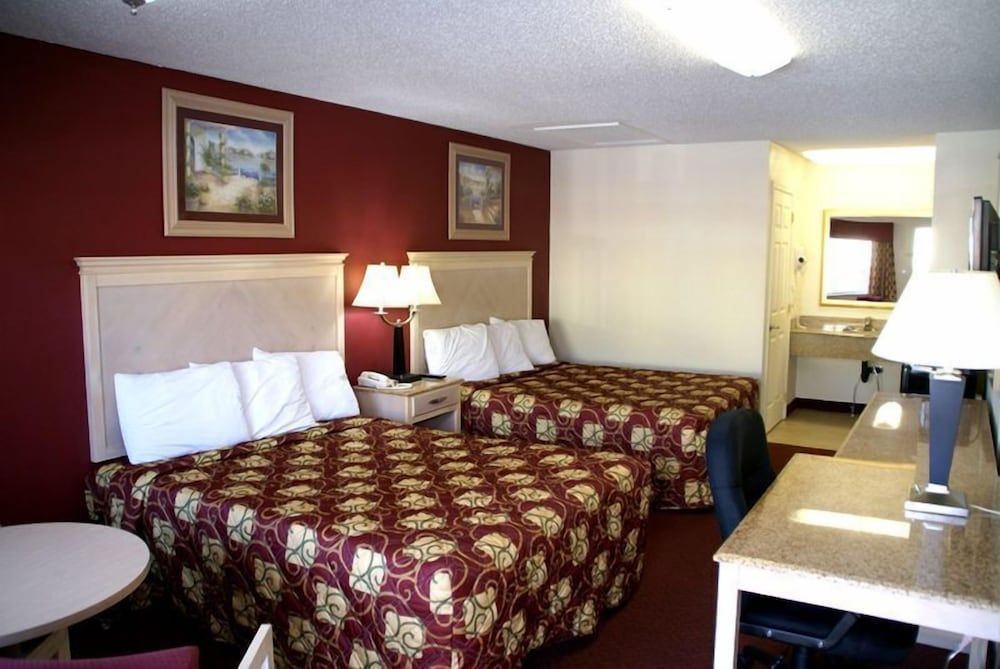 Crystal Inn and Suites 2