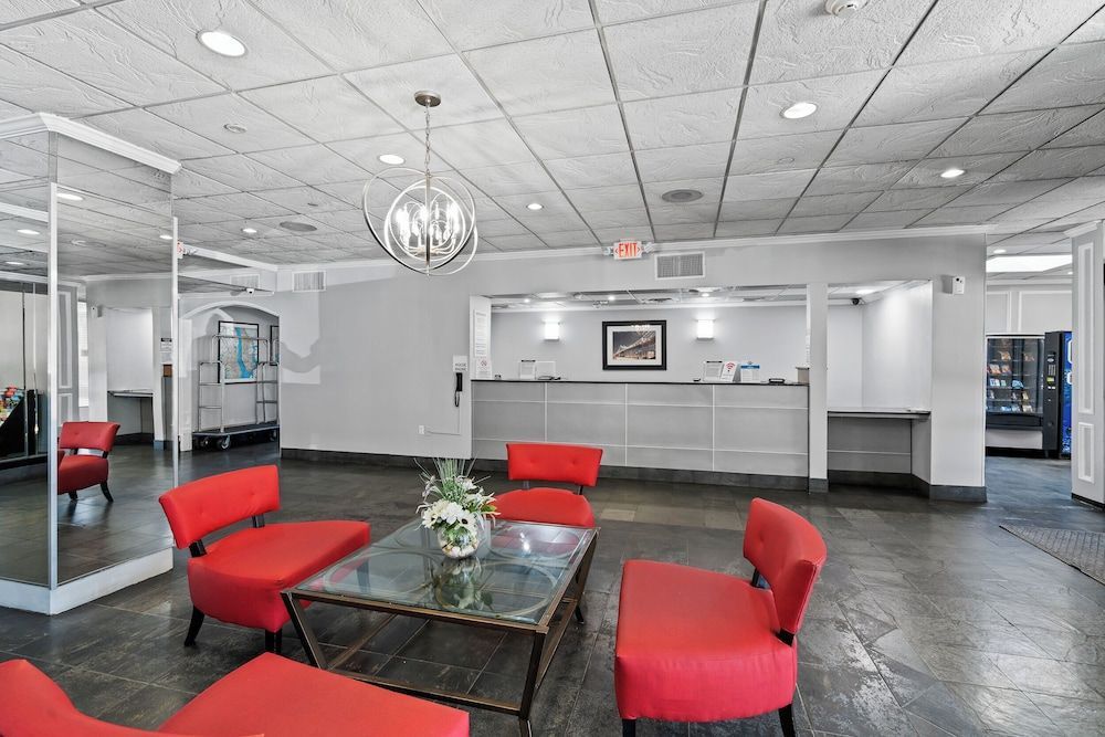 Executive Inn - Fort Lee 2