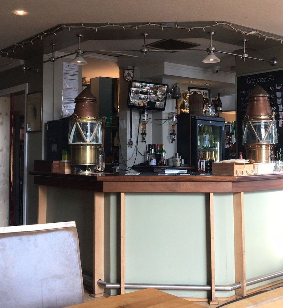 The Jolly Sailor 1