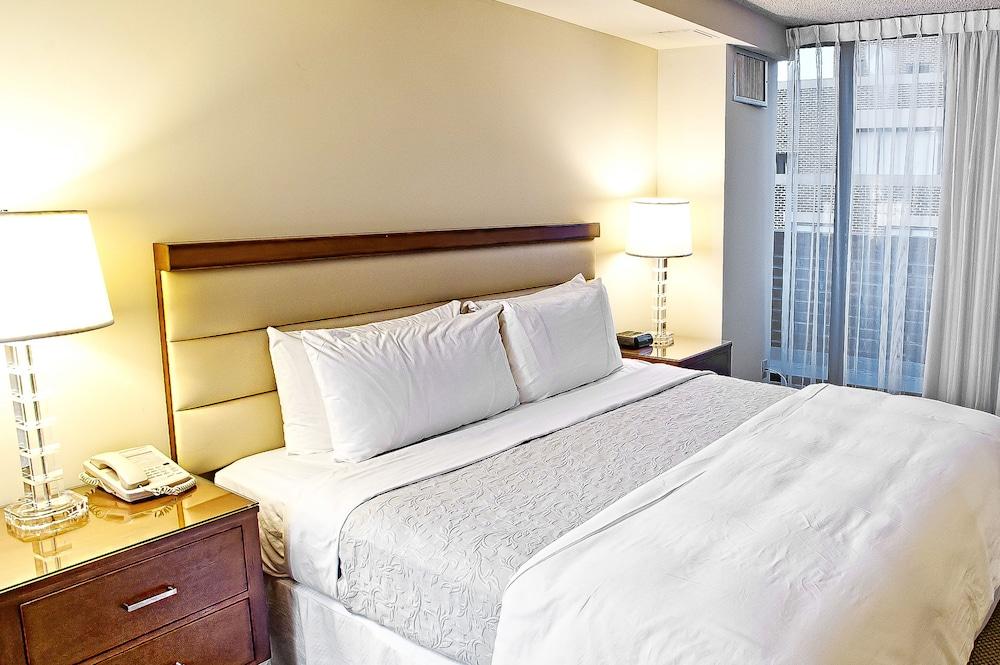 Georgetown Suites Harbour 2