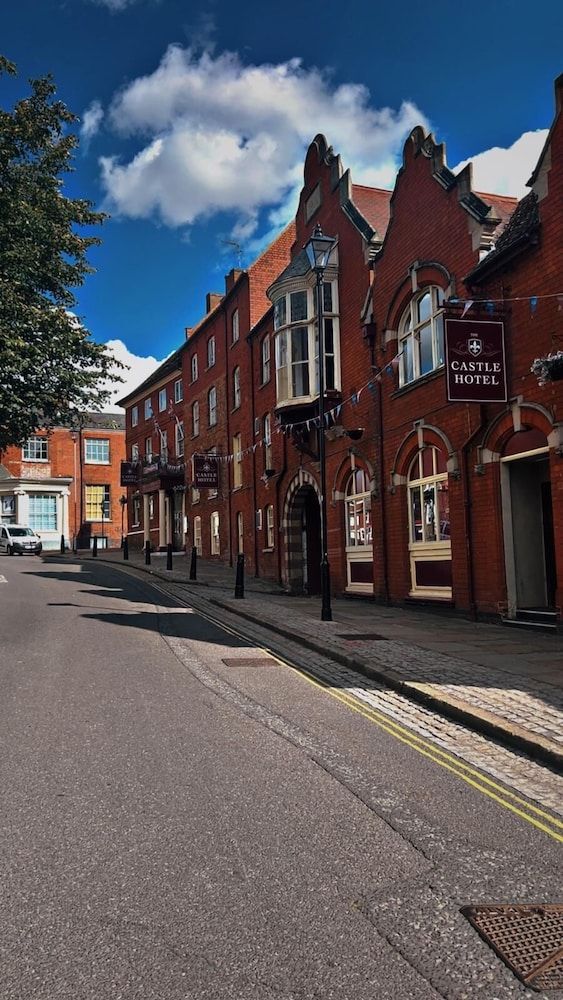 Castle Hotel Tamworth 1