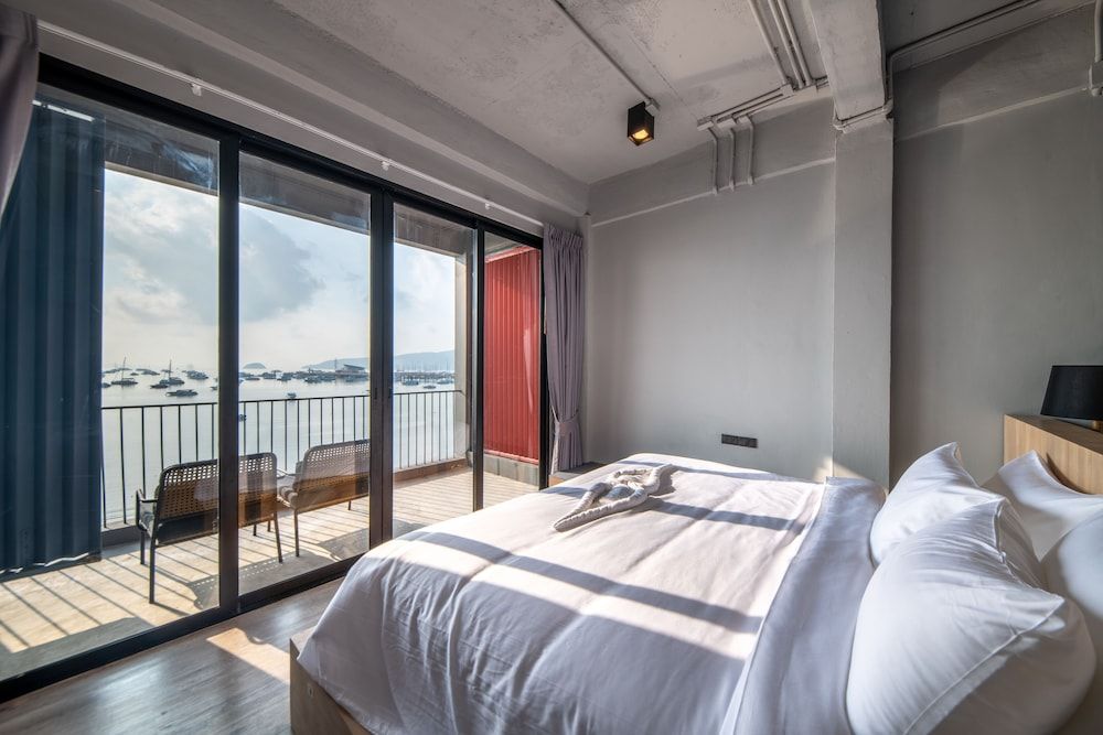 SHIN Arch39 Phuket Beach Front - SHA Plus 1