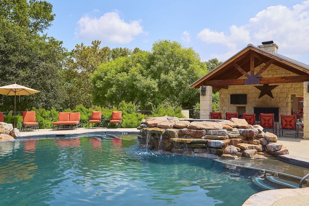 Fredericksburg Inn and Suites 1