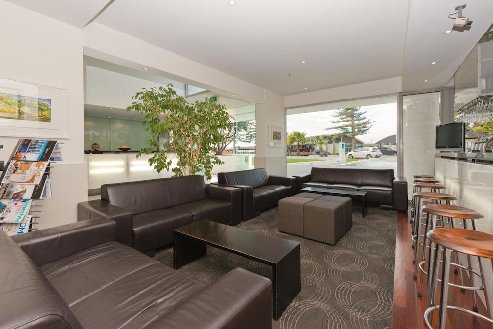 Scenic Hotel Te Pania 2