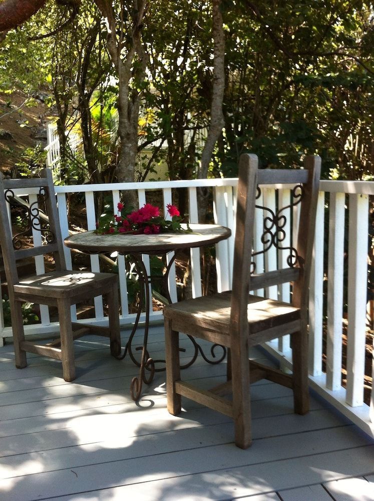 Galley Bay Cottages 2
